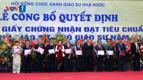 Danh hiệu và nghĩa vụ cống hiến cho đất nước.