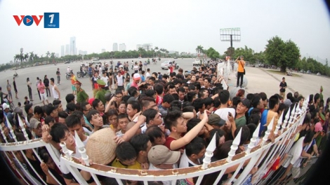Sự xấu xí trong văn hóa ứng xử của người Việt (4/12/2015)