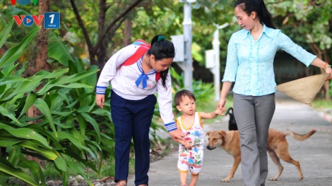 Biển đảo Việt Nam ngày 13/01/2015: Người dân sinh sống tại các điểm đảo, sát cánh cùng các lực lượng vũ trang giữ gìn vùng biển đảo, chủ quyền lãnh thổ quốc gia.