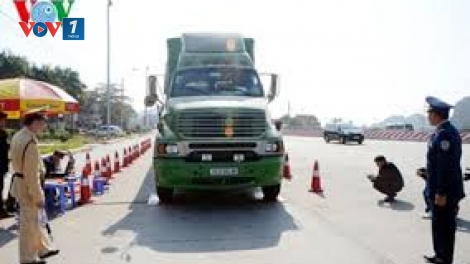 Pháp luật và đời sống ngày 20/01/2015: Hải Dương tăng cường xử lý xe quá khổ, quá tải
