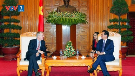 Thời sự đêm ngày 07/01/2015: Tại buổi tiếp Đại sứ Hoa Kỳ tại Việt Nam, Theodore Osius, Thủ tướng Nguyễn Tấn Dũng khẳng định: Việt Nam luôn coi trọng và mong muốn, cùng với Hoa Kỳ đưa quan hệ hai nước ngày càng đi vào chiều sâu, thiết thực, hiệu quả, đóng góp vào hòa bình, ổn định, hợp tác, phát triển trong khu vực và trên thế giới.