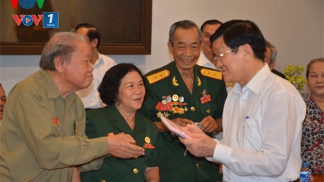 Thời sự chiều ngày 22/02/2015: Chủ tịch nước Trương Tấn Sang dự họp mặt đầu xuân với các cựu tù cách mạng ở Thành phố Hồ Chí Minh