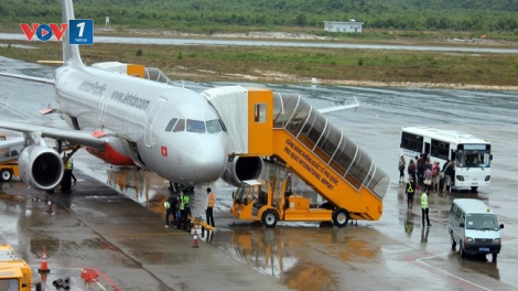Thời sự trưa ngày 27/02/2015: Chủ trương cho tư nhân khai thác nhà ga T1 cảng hàng không Nội Bài, sân bay Phú Quốc và một phần các sân bay khác như Đà Nẵng, Cam Ranh của Bộ Giao thông Vận tải vấp phải nhiều ý kiến trái chiều