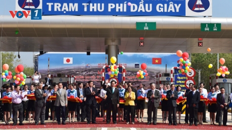 Thời sự trưa ngày 08/02/2015: Thủ tướng Nguyễn Tấn Dũng dự lễ thông xe đường cao tốc Thành phố Hồ Chí Minh - Long Thành - Dầu Giây