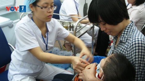 Tiêm phòng vắc xin cho trẻ: Những thách thức đặt ra!