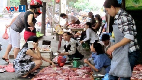 Thời sự đêm ngày 12/3/2015: Ban chỉ đạo liên ngành Trung ương yêu cầu các tỉnh, thành phố tăng cường kiểm tra, giám sát và xử lý nghiêm các hành vi vi phạm quy định vệ sinh an toàn thực phẩm.
