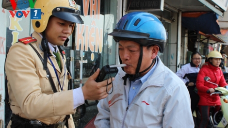 Pháp luật và đời sống ngày 16/3/2015: Tịch thu phương tiện vi phạm - Vẫn còn nhiều ý kiến khác nhau.