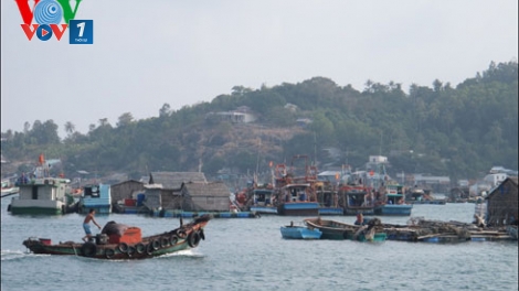 Biển đảo Việt Nam ngày 22/3/2015: Phát triển kinh tế biển gắn với bảo vệ chủ quyền biển đảo.