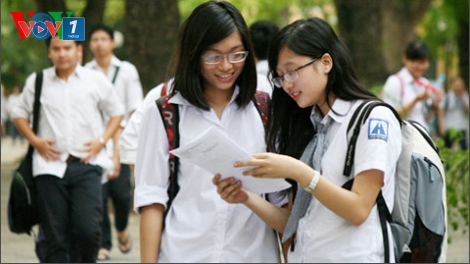 Thời sự đêm ngày 26/4/2015: Bộ Giáo dục và Đào tạo ban hành hướng dẫn tổ chức công tác tuyển sinh đại học, cao đẳng hệ chính quy năm 2015, trong đó có nhiều điểm đáng chú ý.