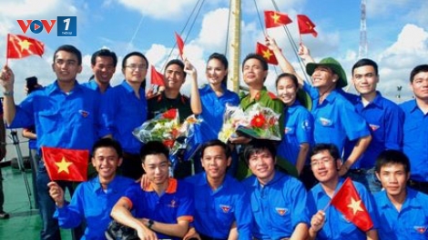 Biển đảo Việt Nam ngày 01/5/2015: Tuổi trẻ với tình yêu biển đảo quê hương.