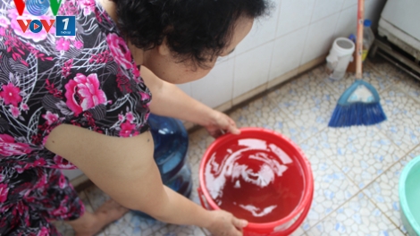Thời sự đêm ngày 02/5/2015: Bộ Y tế cảnh báo, nước sinh hoạt tại nhiều địa phương bị nhiễm hóa chất.