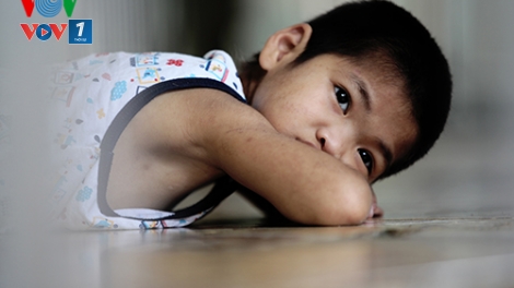 Thời sự chiều ngày 1/6/2015: Sau 25 năm thực hiện Công ước Liên hợp quốc về quyền trẻ em, chúng ta vẫn còn những thách thức trong công tác bảo vệ, chăm sóc và giáo dục trẻ em trong hình hình mới.