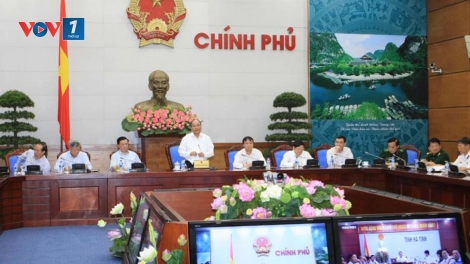 Thời sự đêm ngày 10/7/2015: Phó Thủ tướng Nguyễn Xuân Phúc khẳng định không có vùng cấm, không có góc khuất trong chống buôn lậu, với bất cứ tổ chức, cá nhân nào.