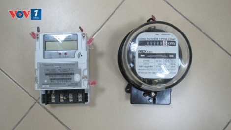 Từ việc hóa đơn tiền điện sai, nghĩ về việc hiện đại hóa công tác đo đếm, ghi chỉ số công tơ.