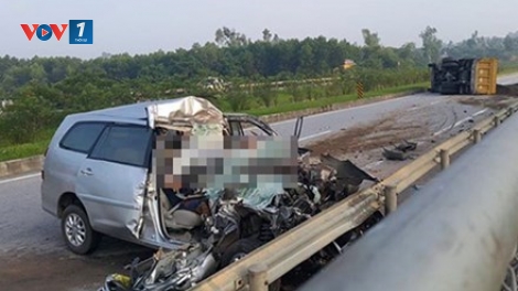 Thời sự chiều ngày 8/8/2015: Xảy ra vụ tai nạn giao thông nghiêm trọng tại Thái Nguyên, khiến 3 người Hàn Quốc thiệt mạng.