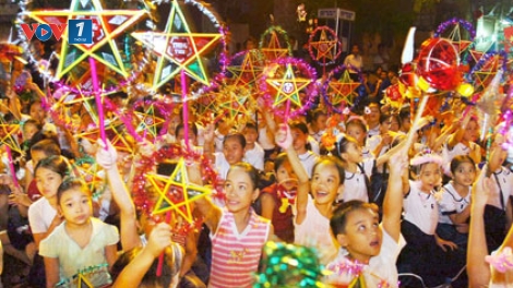 Chương trình “Nụ cười đêm trăng” năm 2015.