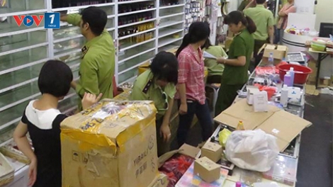 Nhiều vụ buôn bán, tiêu thụ hàng nhái, không rõ nguồn gốc, xuất xứ bị phát hiện (3/10/2016)