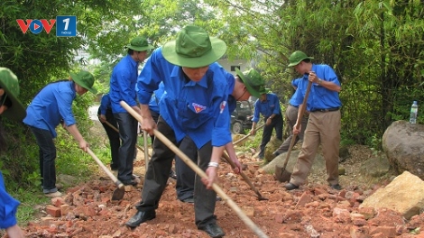 Trương Trung Hưng- Phó bí thư đoàn trẻ tâm huyết với các hoạt động đoàn thể (04/10/2016)