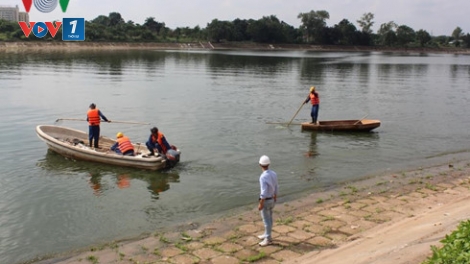 Lãnh đạo quận Hoàng Mai, Hà Nội báo cáo chính thức về việc cá chết bất thường tại hồ Linh Đàm (Thời sự đêm 27/10/2016)