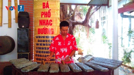 Màu hiện đại trong tiếng đàn dân tộc của nghệ sỹ Vũ Bá Nha (09/11/2016)