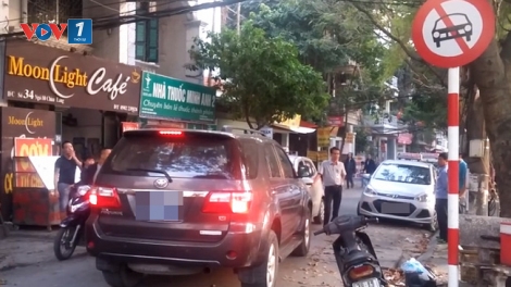 Bạn hữu đường xa: Ý kiến về đề xuất bỏ xe biển xanh, biển đỏ (26/12/2016)