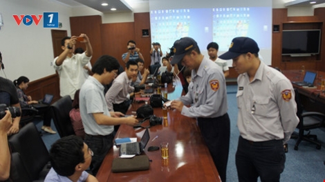 Chiều nay, Công ty Formosa Hà Tĩnh tổ chức họp báo liên quan đến những thông tin về việc xả thải ra biển. (Thời sự chiều 26/4/2016)