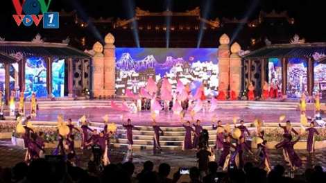 Khai mạc Festival Huế với chủ đề “710 năm Thuận Hóa- Phú Xuân- Thừa Thiên-Huế. Di sản văn hóa với hội nhập và phát triển” (Thời sự đêm 29/4/2016)
