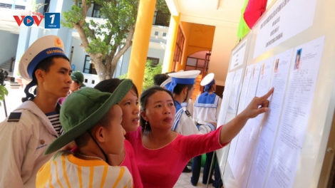 Cử tri Trường Sa bắt đầu ngày bầu cử sớm (15/5/2016)