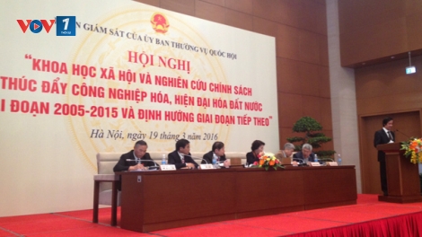 Ủy ban Thường vụ Quốc hội giám sát về vai trò của khoa học xã hội trong phát triển đất nước. (11/5/2016)