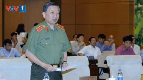 Cân nhắc mở rộng đối tượng được cảnh vệ và đảm bảo chặt chẽ khi được quyền nổ súng (16/8/2016)