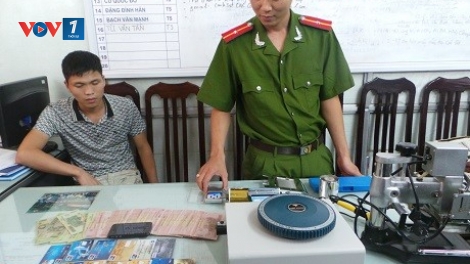 Thành lập công ty “ma” sử dụng công nghệ cao để “trộm” tiền