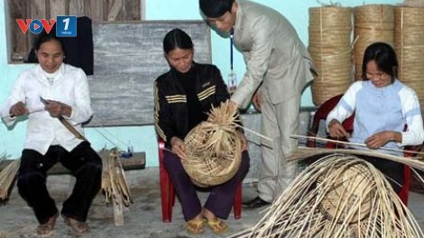 Đào tạo nghề cho lao động nông thôn, từ bao cấp đến tự chủ (27/9/2016)