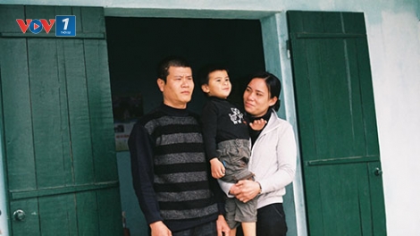 Câu chuyện về chị Nguyễn Thị Cảnh, người phụ nữ "gắn đời" với đảo xa. (03/01/2017)