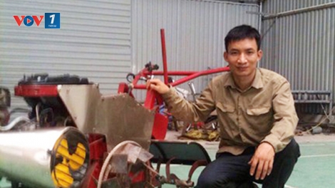 Tạ Đình Huy, người nông dân chế tạo ra máy nông nghiệp 15 chức năng (24/10/2017)