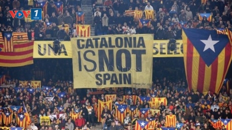 Tây Ban Nha lúng túng trong vấn đề Catalonia. (08/10/2017)