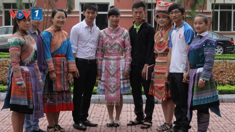 Chàng trai người Mông trên hành trình tìm lại giá trị văn hóa của dân tộc mình (6/11/2017)
