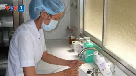 Tình trạng nhiễm khuẩn bệnh viện đang là vấn đề nóng trong ngành y tế (Thời sự trưa 22/11/2017)