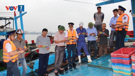 Những người lính làm việc không ngày nghỉ để mang lại cuộc sống bình yên cho nhân dân và Tổ quốc (03/02/2017)