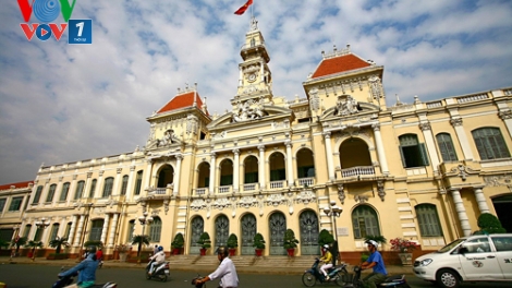 Đoàn giám sát của Quốc hội yêu cầu thành phố Hồ Chí Minh cần sắp xếp lại 3000 biên chế vượt chỉ tiêu được giao (Thời sự đêm 27/3/2017)