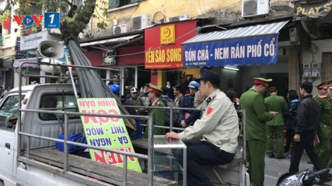 Lập lại trật tự vỉa hè: Đừng chỉ là phong trào (15/3/2017)