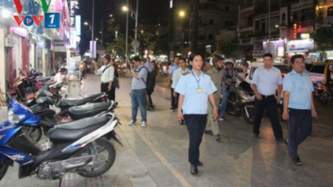 Thành phố Hồ Chí Minh: Người dân ủng hộ việc giành lại vỉa hè cho người đi bộ (2/3/2017)