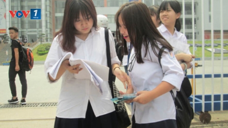 Nhiều trường đại học ở khu vực phía Nam vừa thành lập một nhóm xét tuyển chung, nhằm giảm tỷ lệ thí sinh ảo và tăng cơ hội trúng tuyển cho thí sinh trong kỳ tuyển sinh sắp tới (Thời sự đêm 6/5/2017)