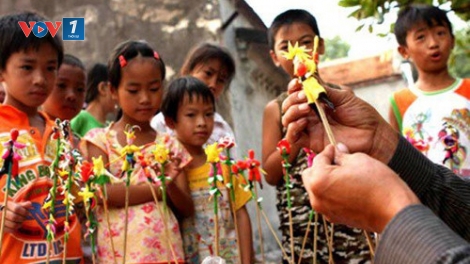 Chặng đường hơn 20 năm đam mê, gìn giữ nghề nặn tò he truyền thống của người nghệ nhân trẻ (1/6/2017)