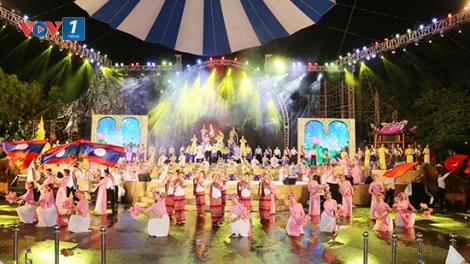 Khai mạc “Ngày hội giao lưu, văn hóa, thể thao và du lịch vùng biên giới Việt Nam – Lào lần thứ 2, năm 2017” (Thời sự đêm 5/7/2017)