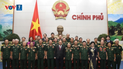 Thủ tướng Nguyễn Xuân Phúc khẳng định hình ảnh người chiến sĩ Trường Sơn luôn in đậm trong tâm trí của mỗi người dân Việt Nam (Thời sự đêm 10/8/2017)