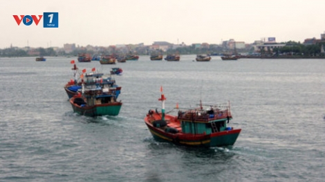 Người dân ven biển Miền Trung sẵn sàng ứng phó với bão số 10 (15/9/2017)