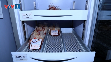 Luợng máu nhóm O thiếu nghiêm trọng: Viện huyết học và Truyền máu Trung  ương kêu gọi những người có nhóm máu này hiến máu tình nguyện (Thời sự trưa 7/1/2018)