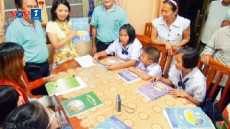 Thầy Đặng Minh Cương với những nỗ lực truyền dạy Tiếng Việt cho kiều bào và đưa Tiếng Việt vào giảng dạy ở các trường học của Thái Lan. (19/01/2018)