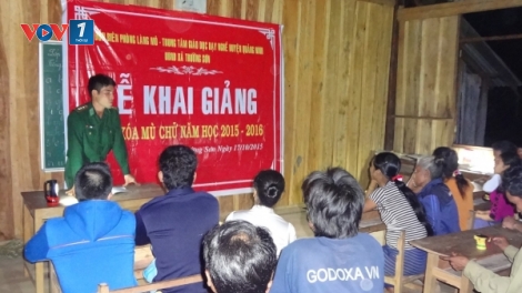 Người thầy giáo đã có nhiều đóng góp trong công tác xóa mù chữ ở bản Dốc Mây (13/10/2018)