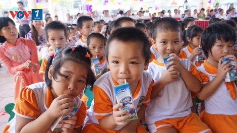 Băn khoăn từ chương trình sữa học đường (10/10/2018)